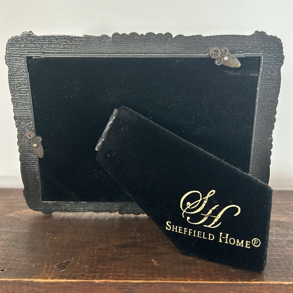 Sheffield Home The Vintage Collection Austrian Crystals 5”x 3.5” Photo Frame - Picture 8 of 12